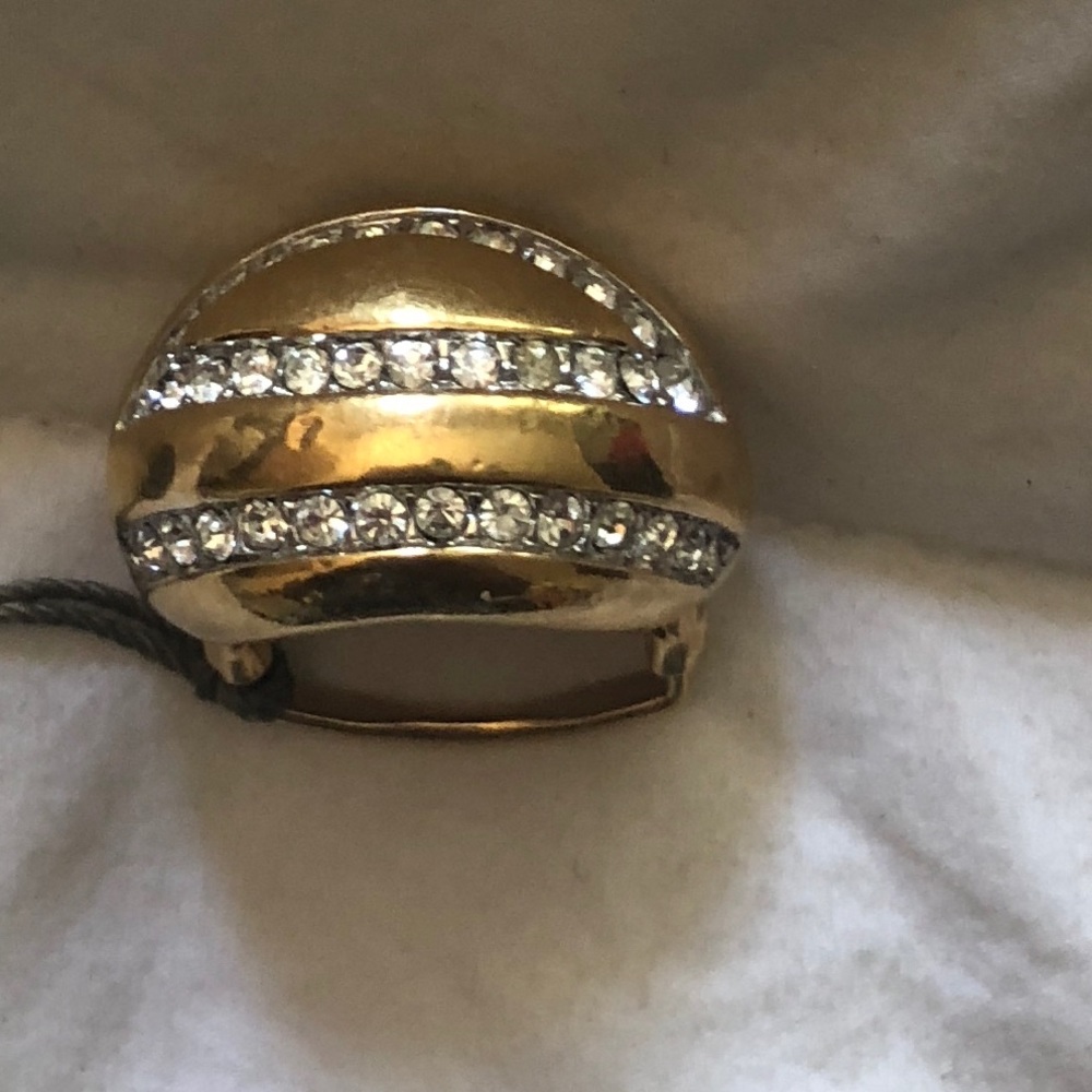 Classic Swarovski cocktail ring
